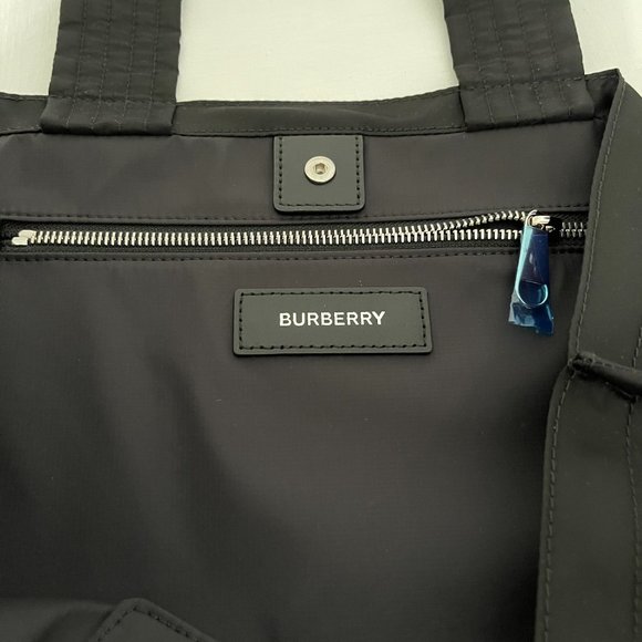 Burberry Black Nylon Signature Trench Tote, Oversized - Picture 4 of 12